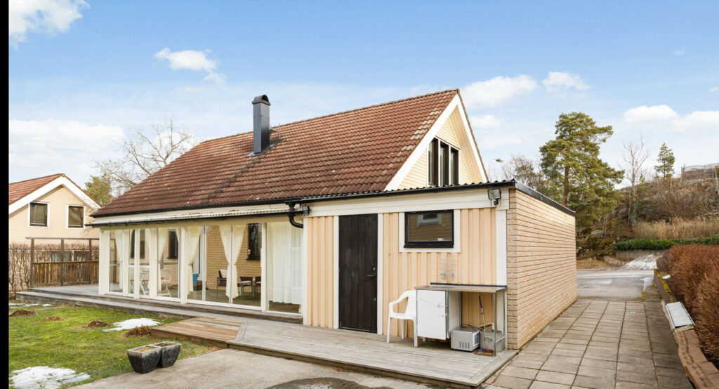 Nymålad husfasad Ystad Hedeskoga, Havregatan