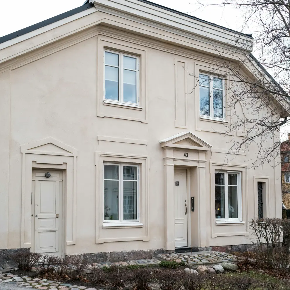 stuckatur utsmyckningar pa fasad ystad skane